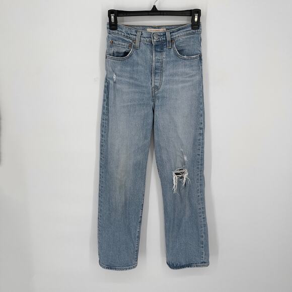 Levi's Premium Ribcage Straight Mid Rise Light Wash Mom Jeans Size 25 Blue - Picture 1 of 13